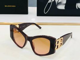 Picture of Balenciga Sunglasses _SKUfw55116076fw